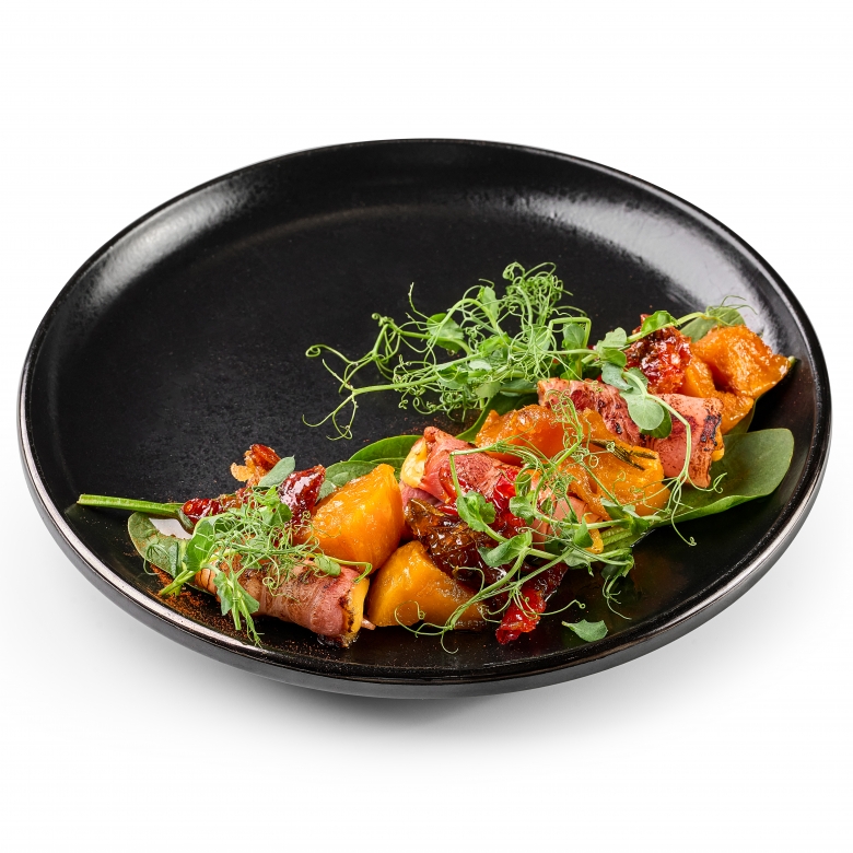 Салат с тыквой и беконом